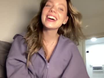 Watch Greetings , Jess:) live webcam Greetings , Jess:) live webcam