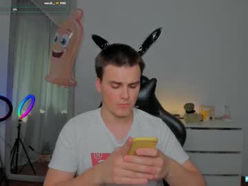Watch Hot_DIN live webcam Hot_DIN live webcam