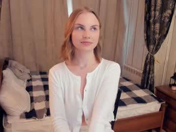 Watch My name Emily and it's my firts day here! live webcam My name Emily and it's my firts day here! live webcam